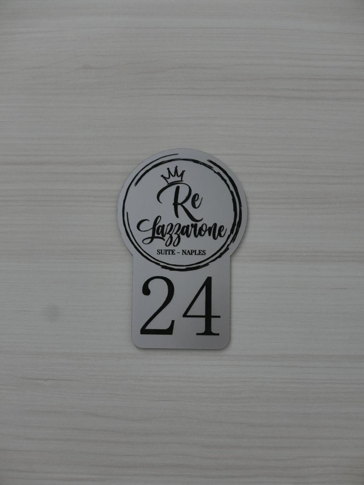 Re Lazzarone Suite Napoli Bagian luar foto