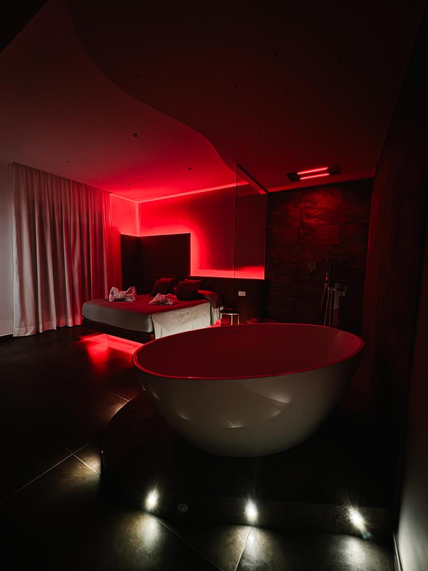 Re Lazzarone Suite Napoli Bagian luar foto