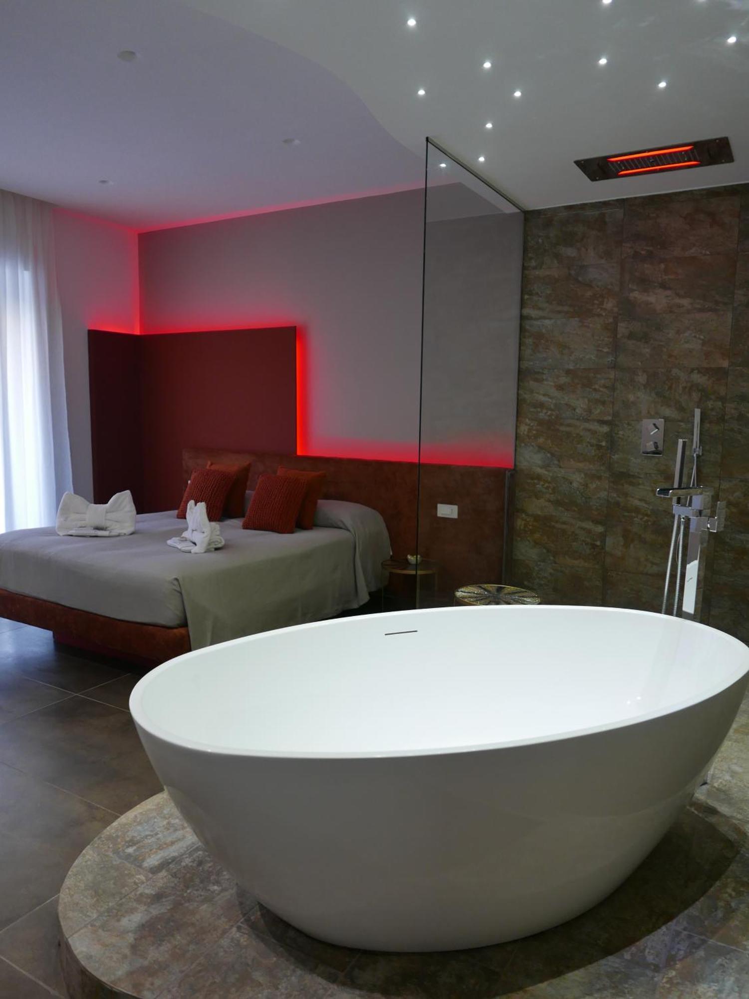 Re Lazzarone Suite Napoli Bagian luar foto