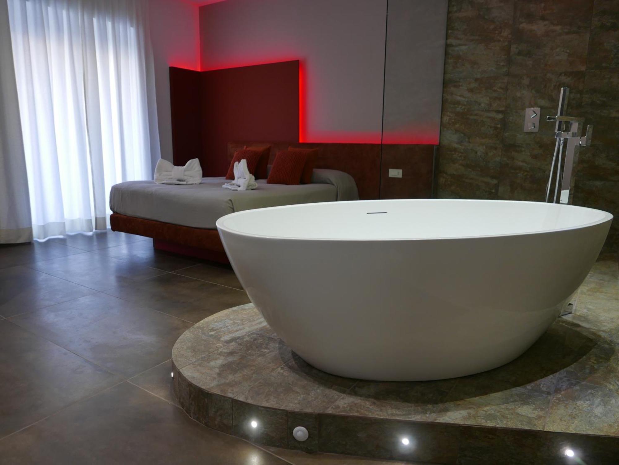 Re Lazzarone Suite Napoli Bagian luar foto