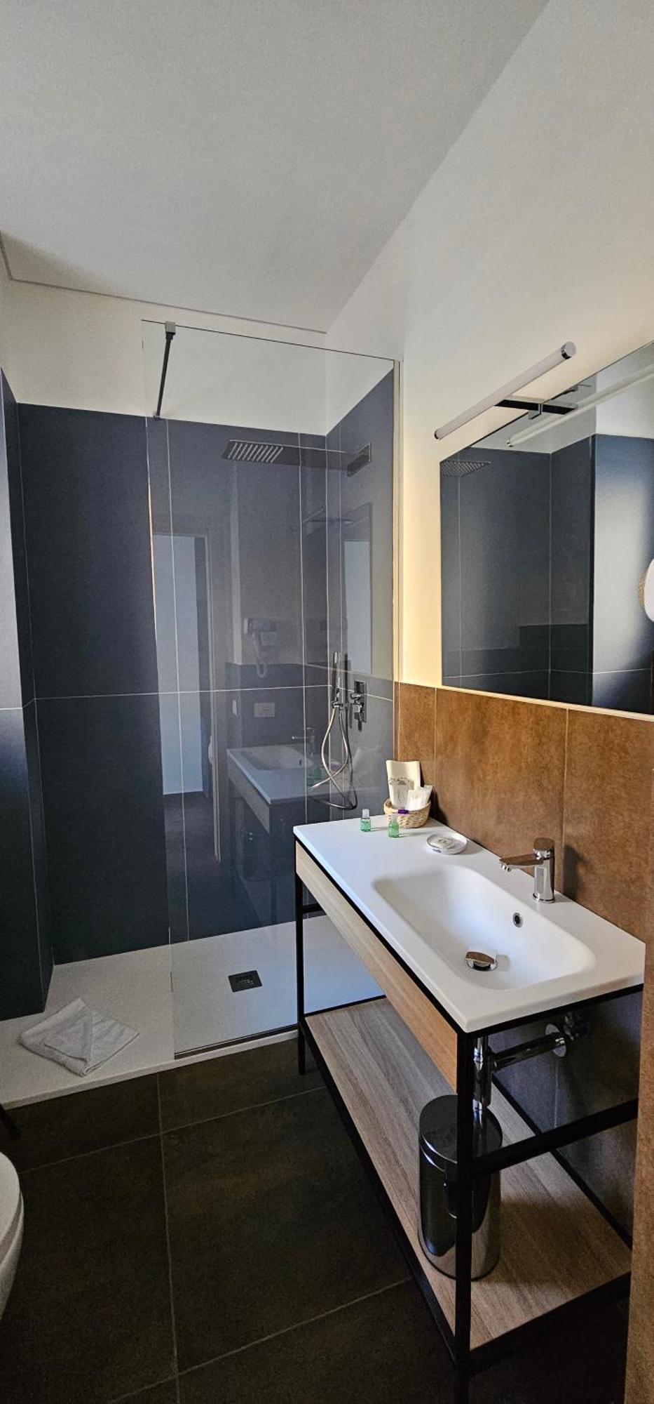 Re Lazzarone Suite Napoli Bagian luar foto