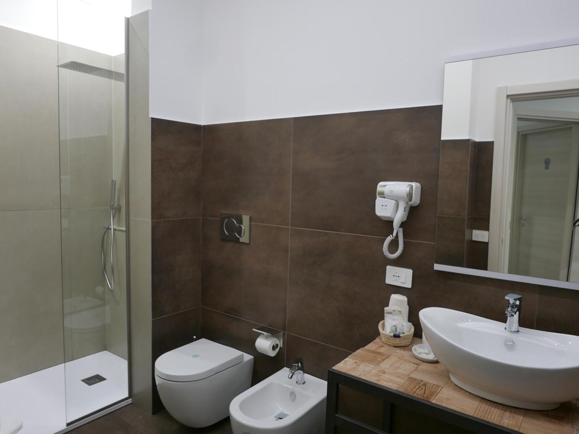 Re Lazzarone Suite Napoli Bagian luar foto