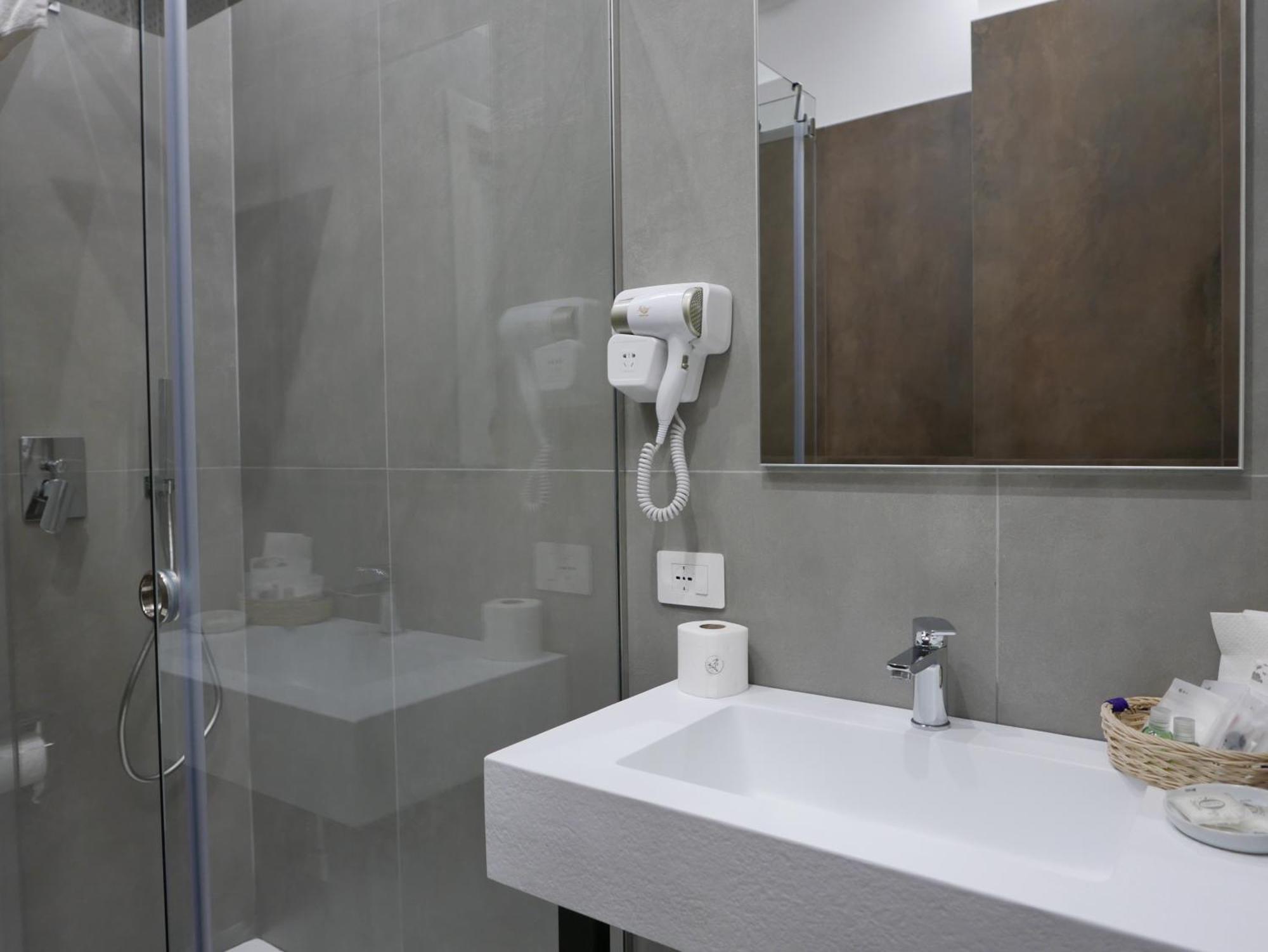 Re Lazzarone Suite Napoli Bagian luar foto
