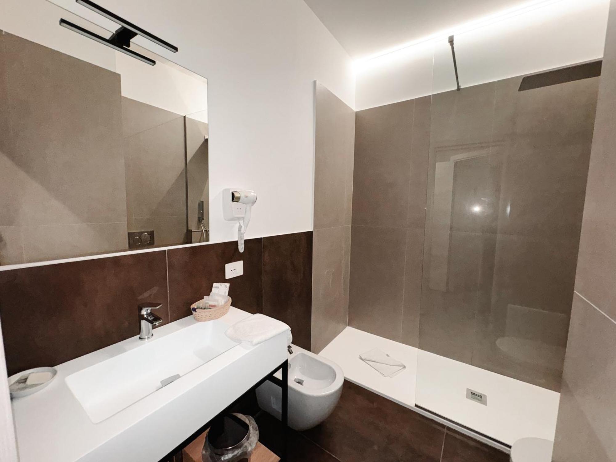 Re Lazzarone Suite Napoli Bagian luar foto