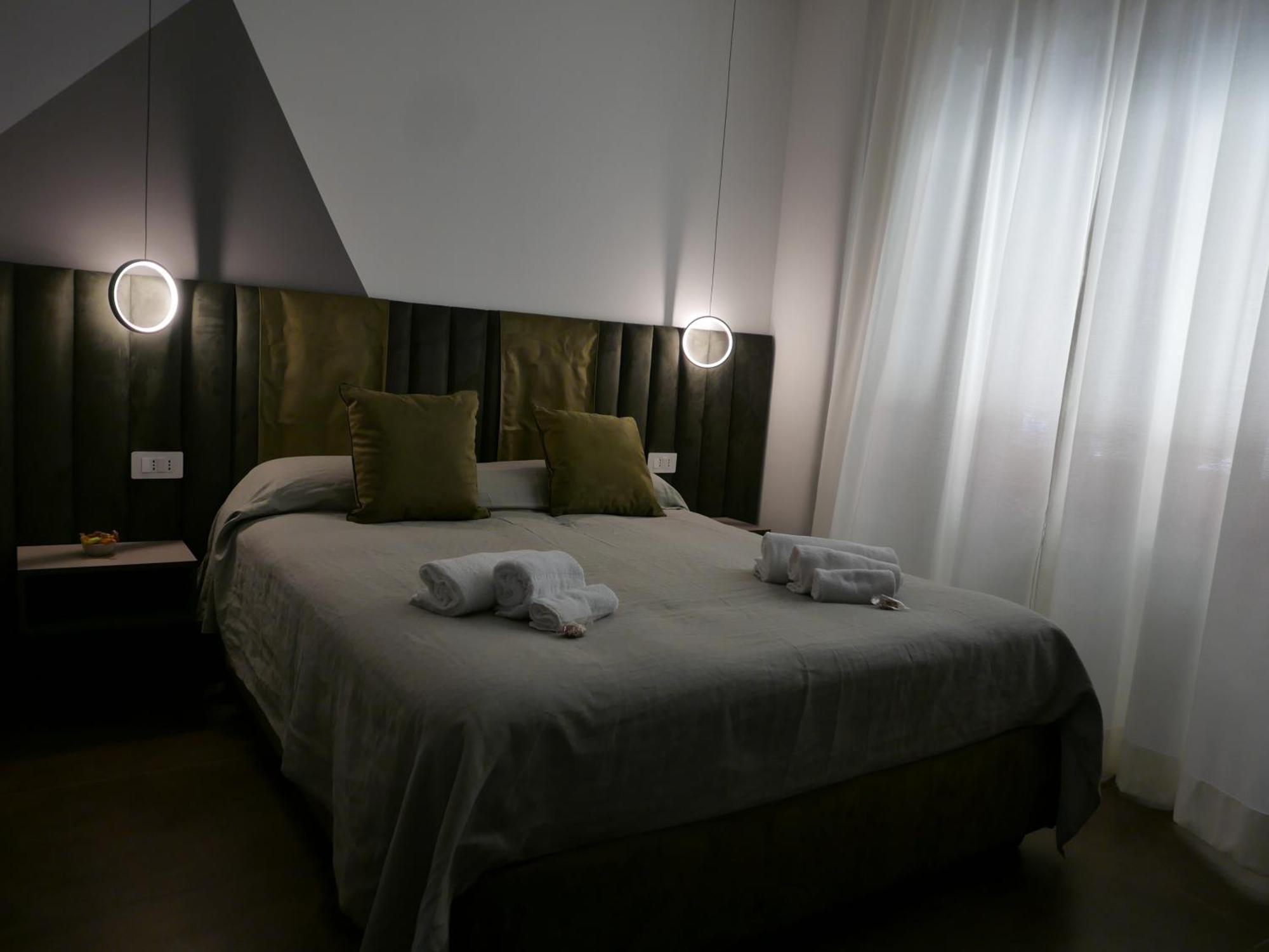 Re Lazzarone Suite Napoli Bagian luar foto